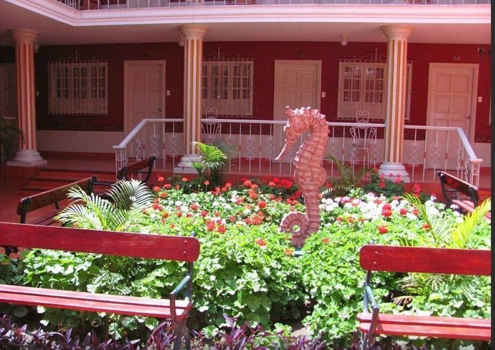 Hotel Colonial Trujillo Exterior photo
