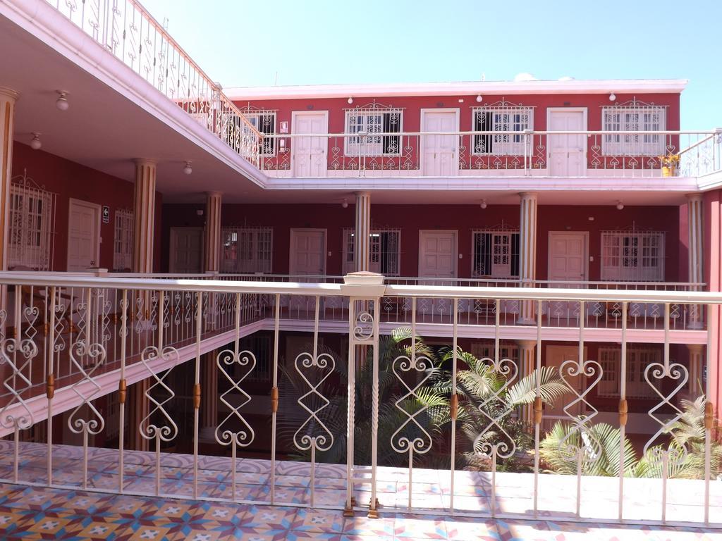 Hotel Colonial Trujillo Exterior photo