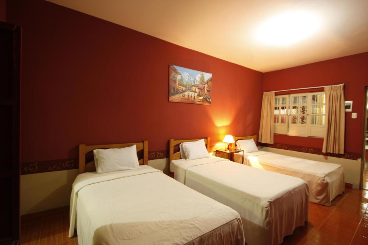 Hotel Colonial Trujillo Exterior photo