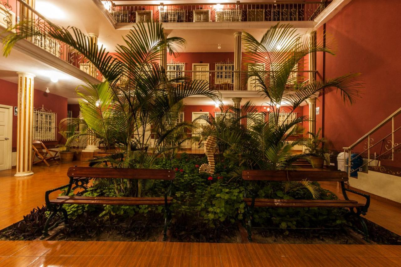 Hotel Colonial Trujillo Exterior photo
