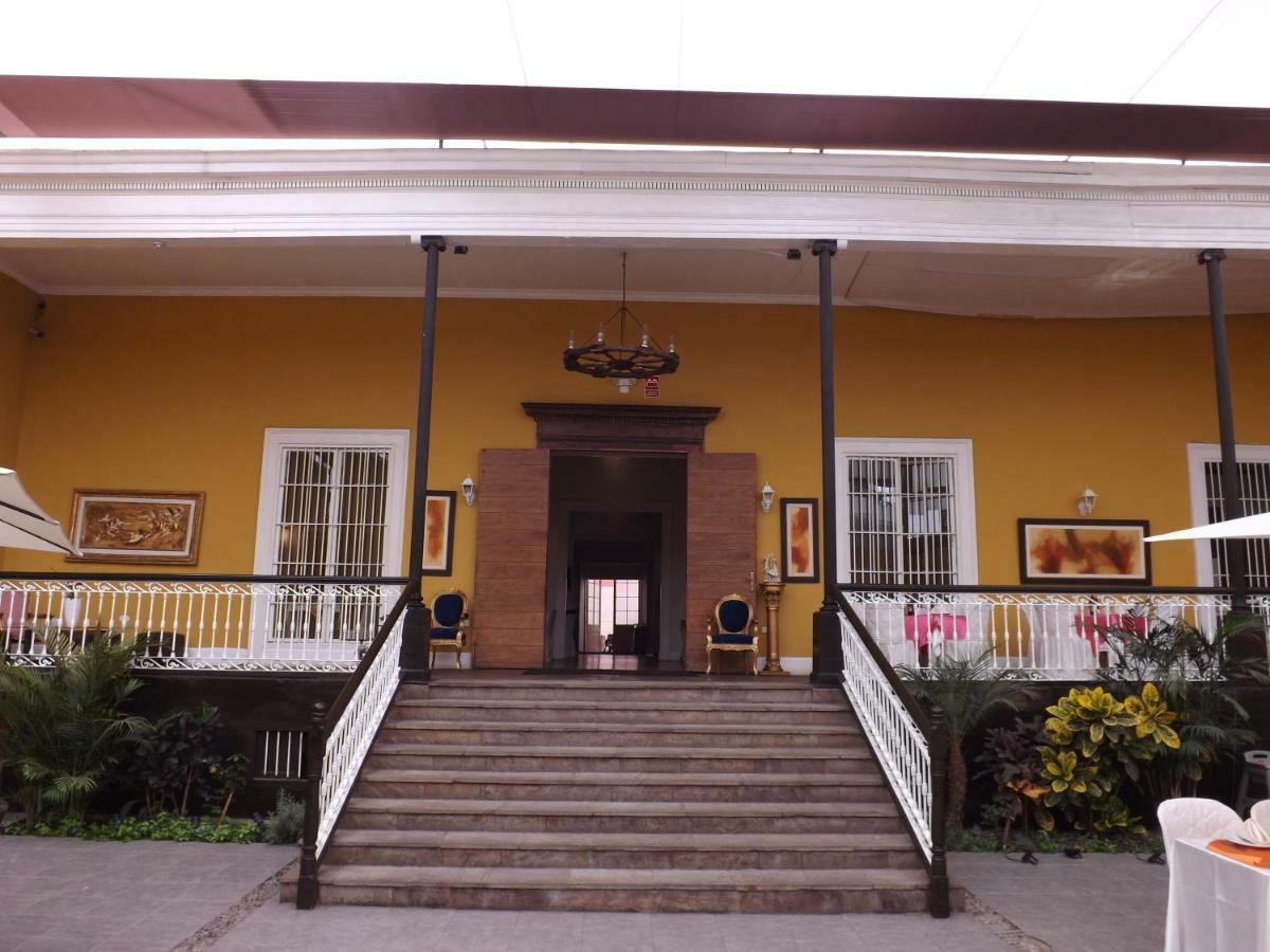 Hotel Colonial Trujillo Exterior photo