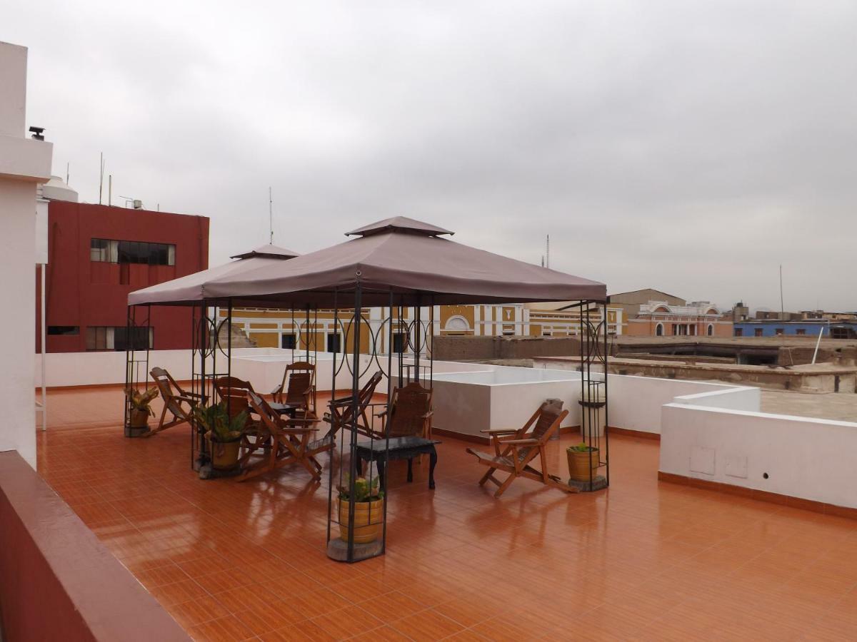 Hotel Colonial Trujillo Exterior photo